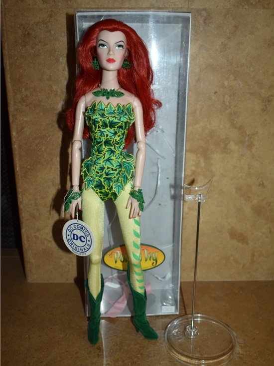 Madame Alexander Other - Madame Alexander X DC COMICS LIMITED EDITION 17" DOLL FIGURE BATMAN POISON IVY